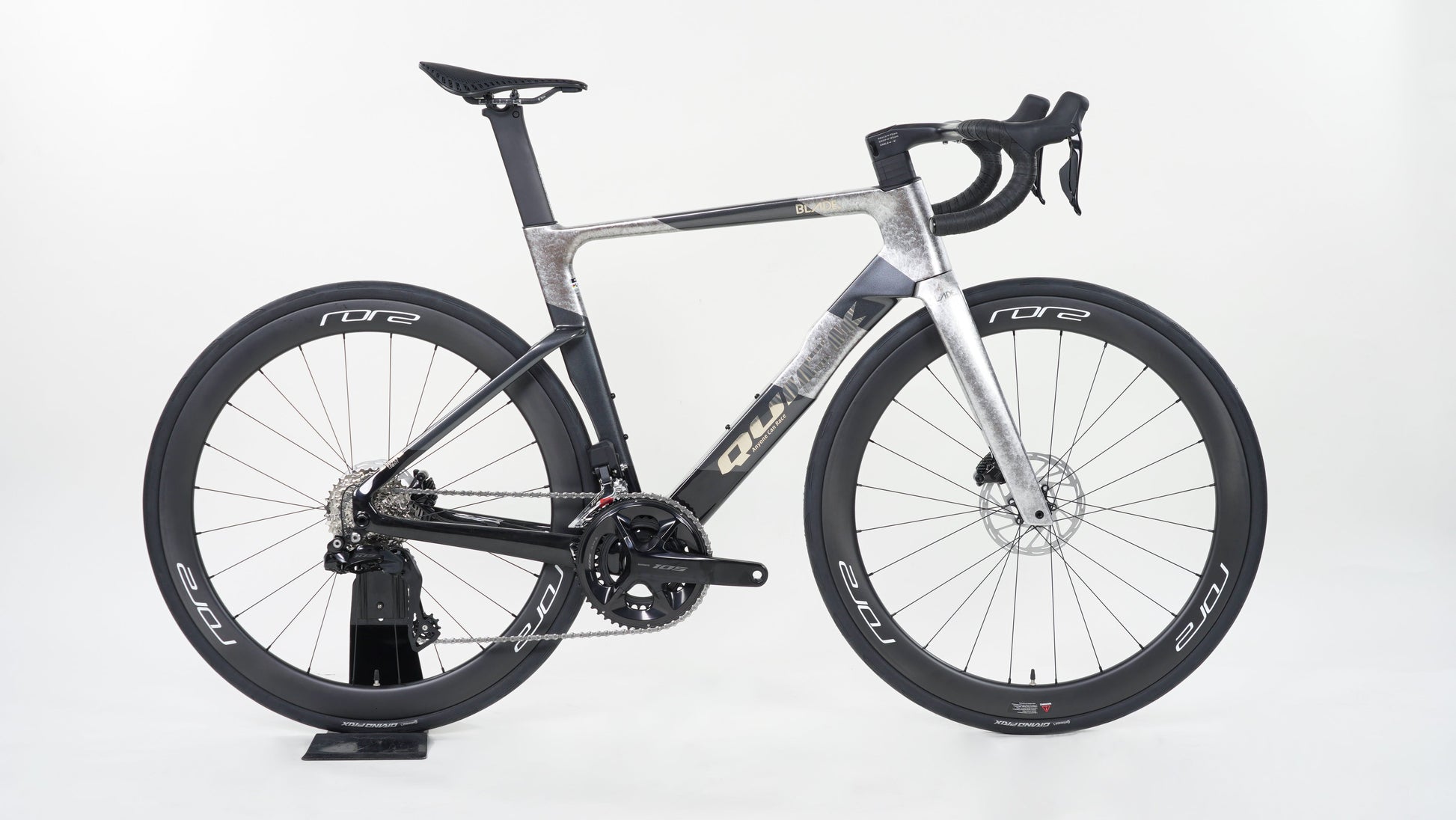 BLADE GEN 2 — front three-quarter view