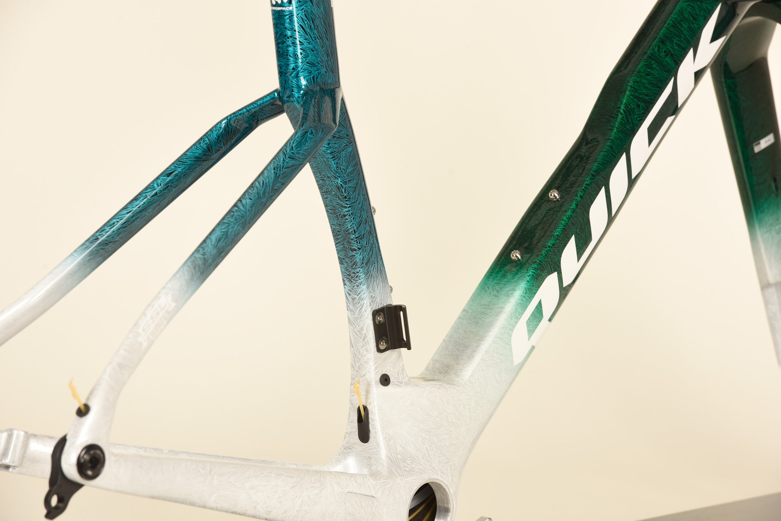 ER:ONE CUSTOM COLOR - ER17