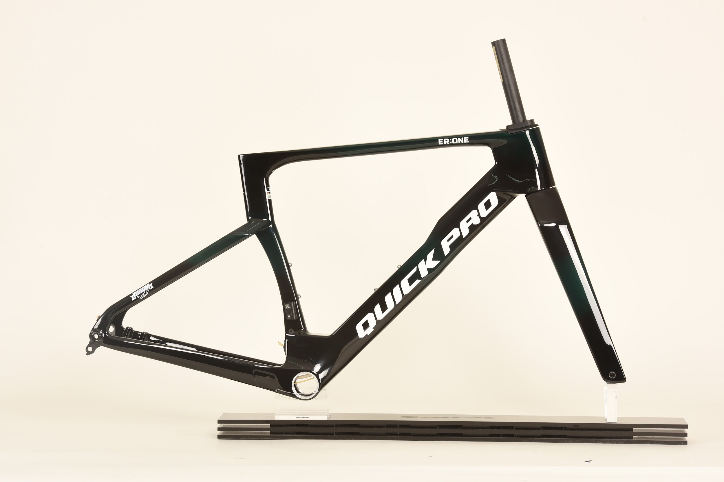 ER:ONE CUSTOM COLOR - ER19 frameset
