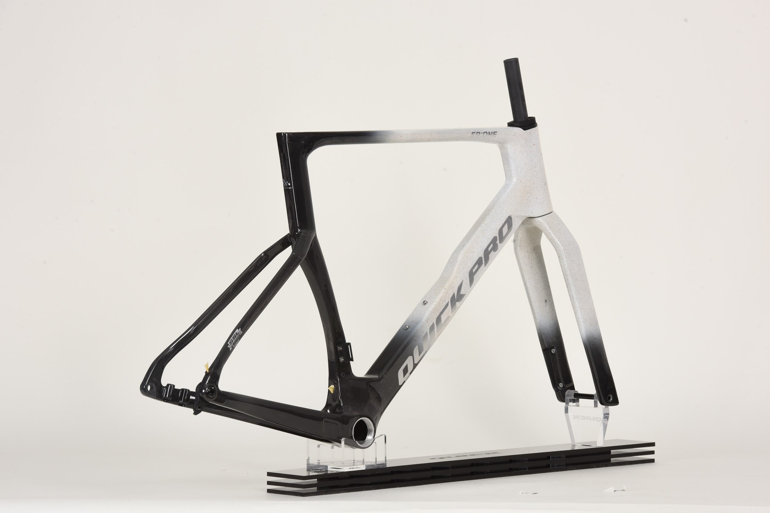 ER:ONE CUSTOM COLOR - ER28