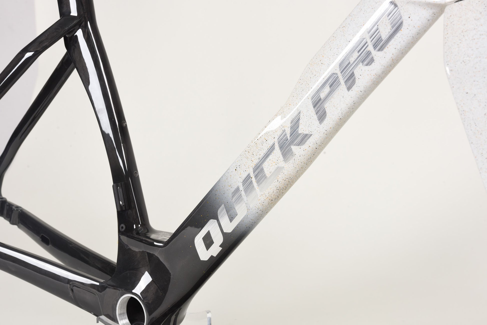ER:ONE CUSTOM COLOR - ER28