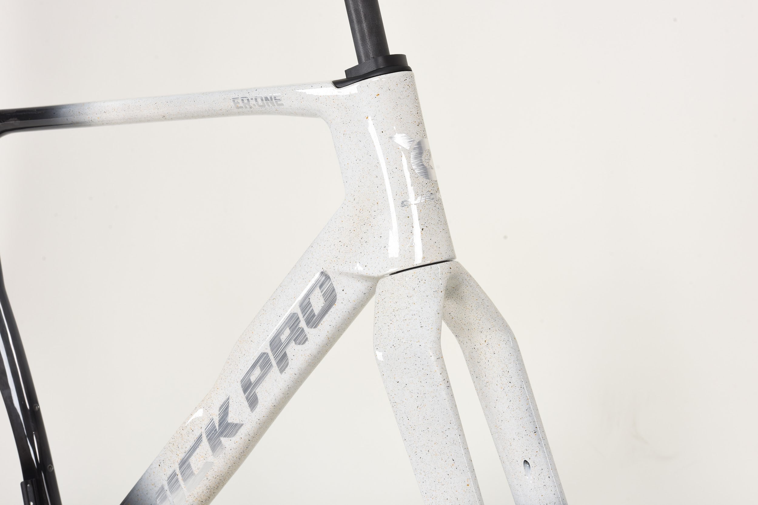 ER:ONE CUSTOM COLOR - ER28