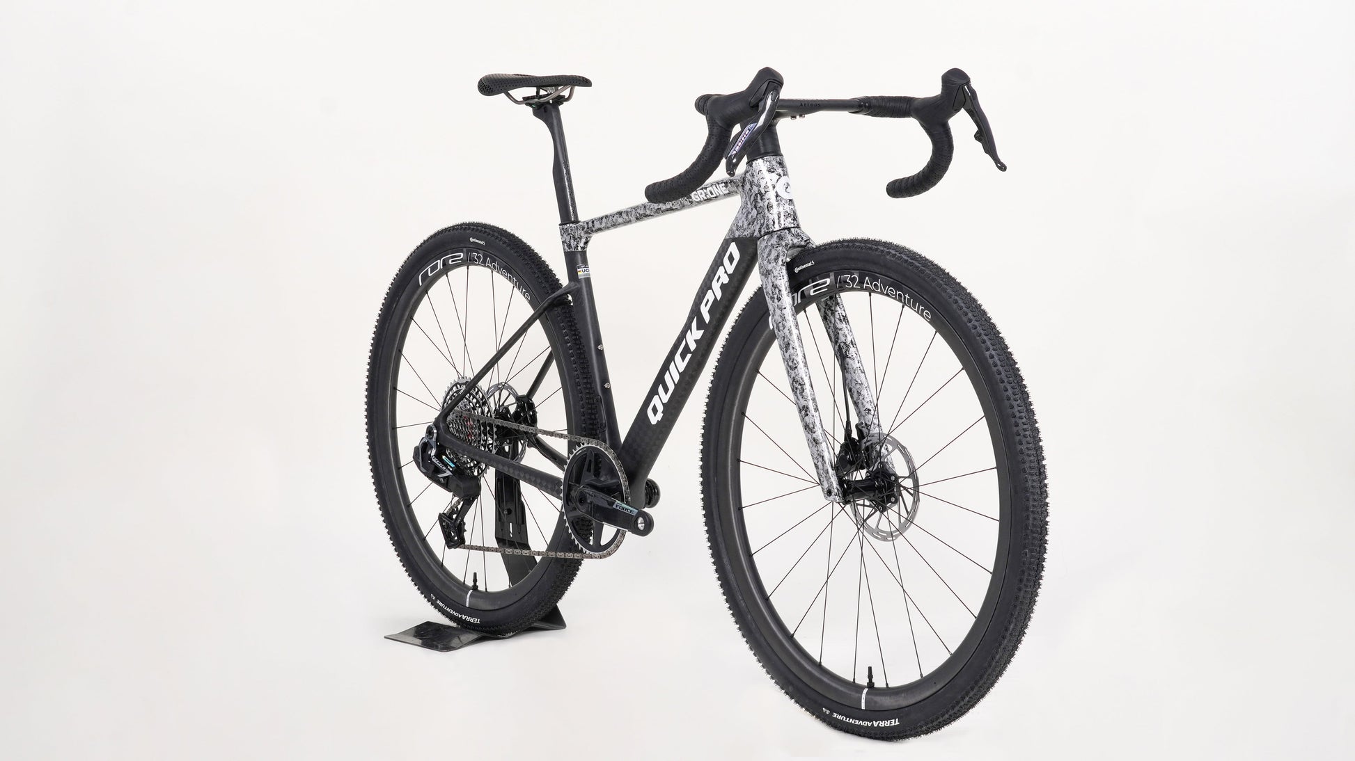 GR:ONE — front three-quarter view